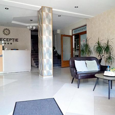 Pensiunea Central Reghin Εξωτερικό φωτογραφία