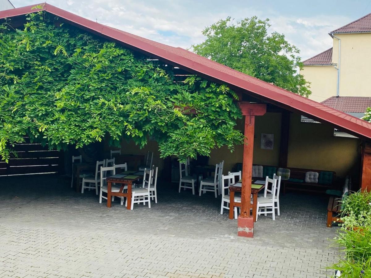 Pensiunea Central Reghin Εξωτερικό φωτογραφία